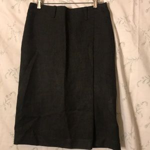Knee length soft skirt
